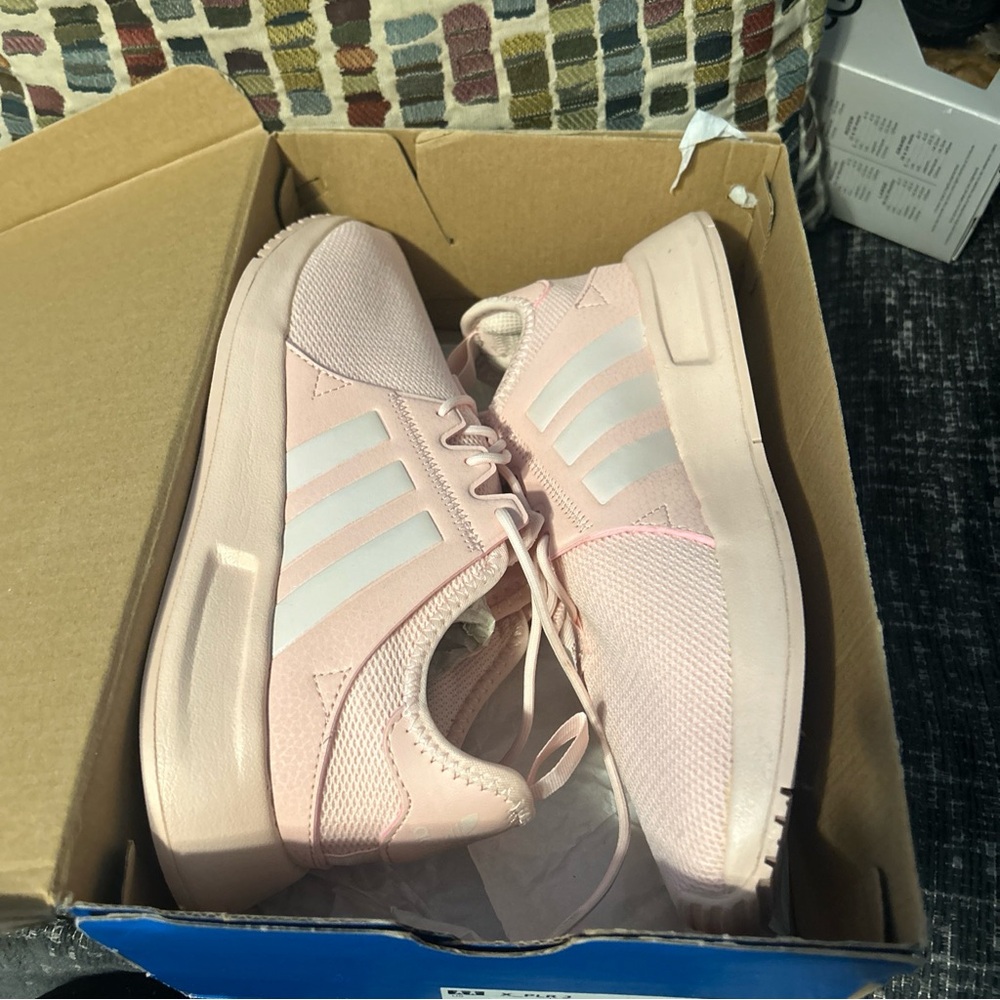 Adidas - Picture 6 of 8